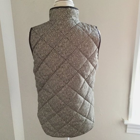 J. Crew Black White Herringbone Quilted Puffer Vest Small NEW - Picture 3 of 11